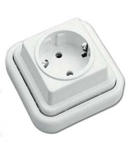 Base schuko superficie Fontini bl